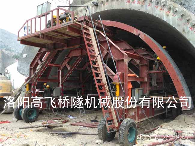 襯砌臺(tái)車的驅(qū)動(dòng)方式有哪些？